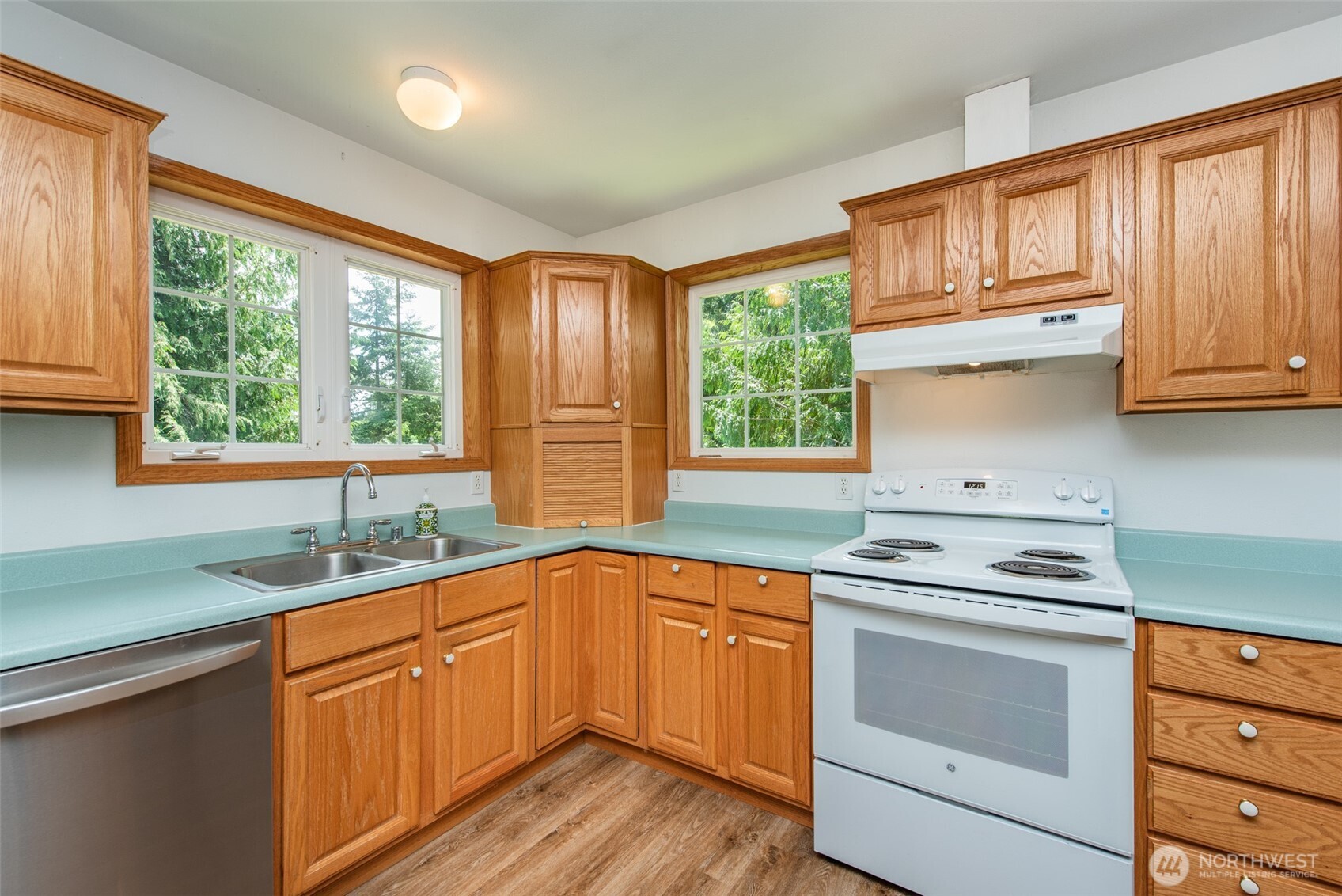 102 New Haven Lane Property Photo 13