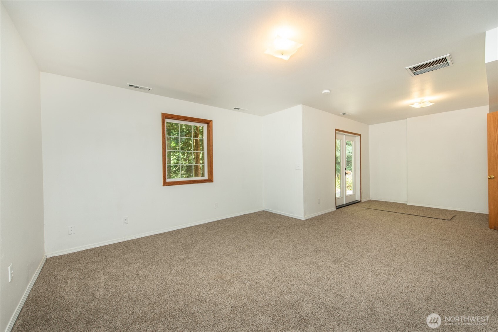 102 New Haven Lane Property Photo 25