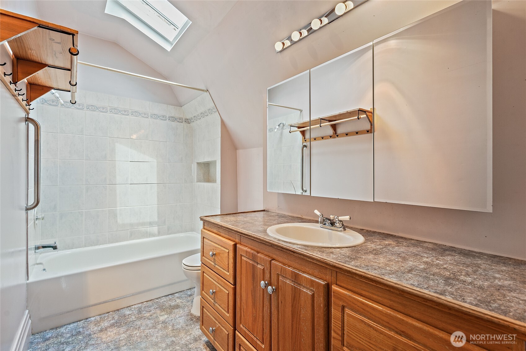 2902 S Jackson Street Property Photo 12