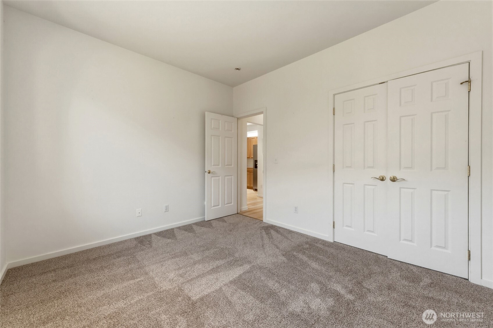 875 Se Creekside Drive Property Photo 14
