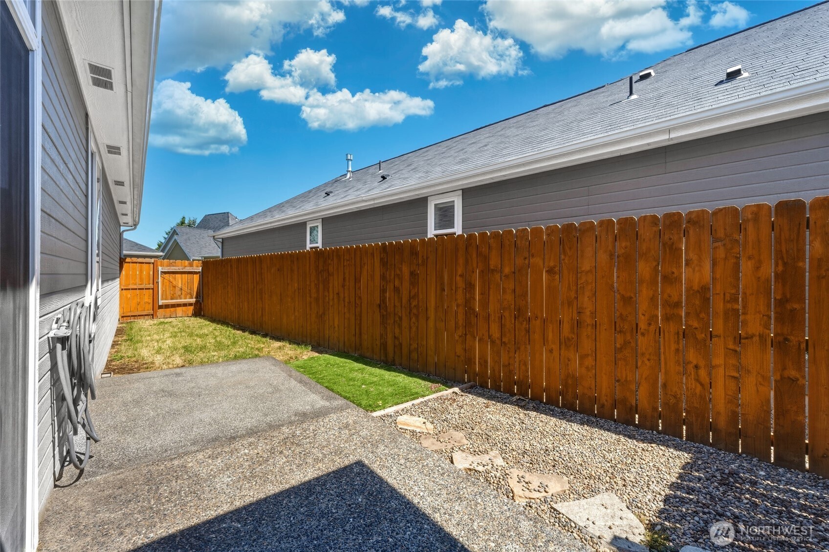875 Se Creekside Drive Property Photo 19