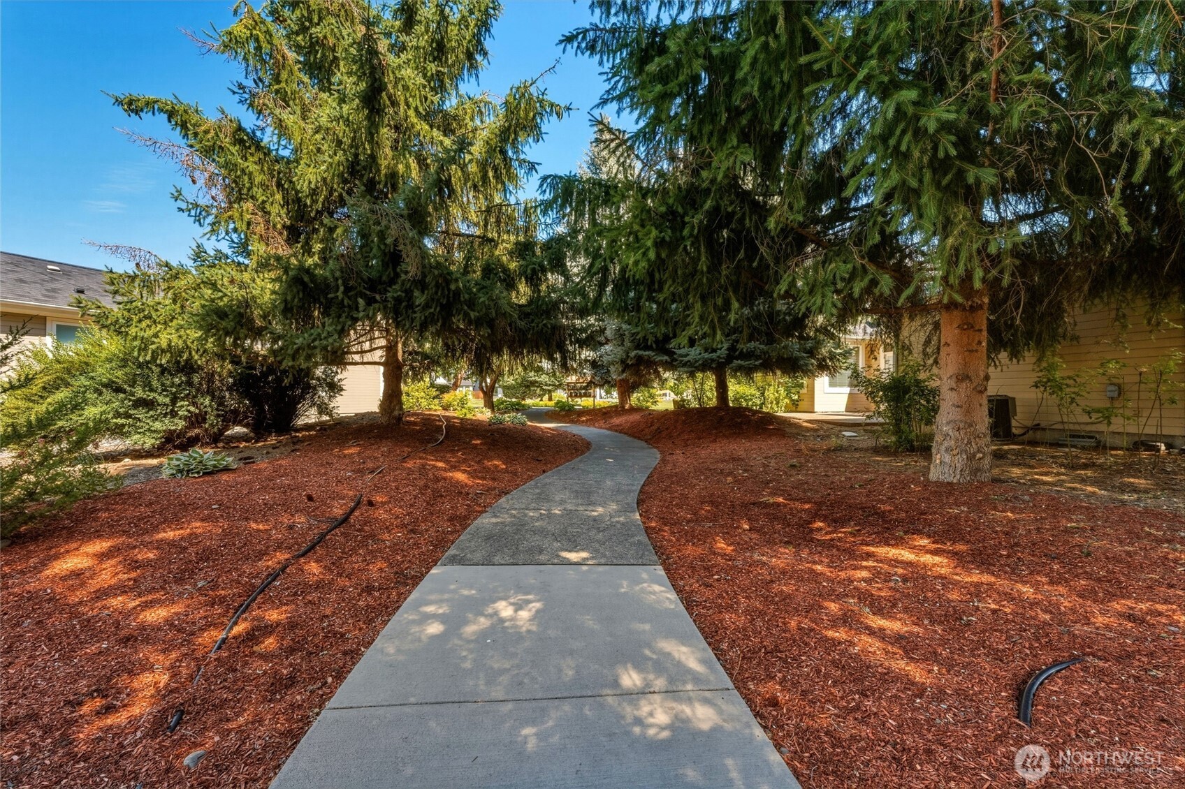 875 Se Creekside Drive Property Photo 21