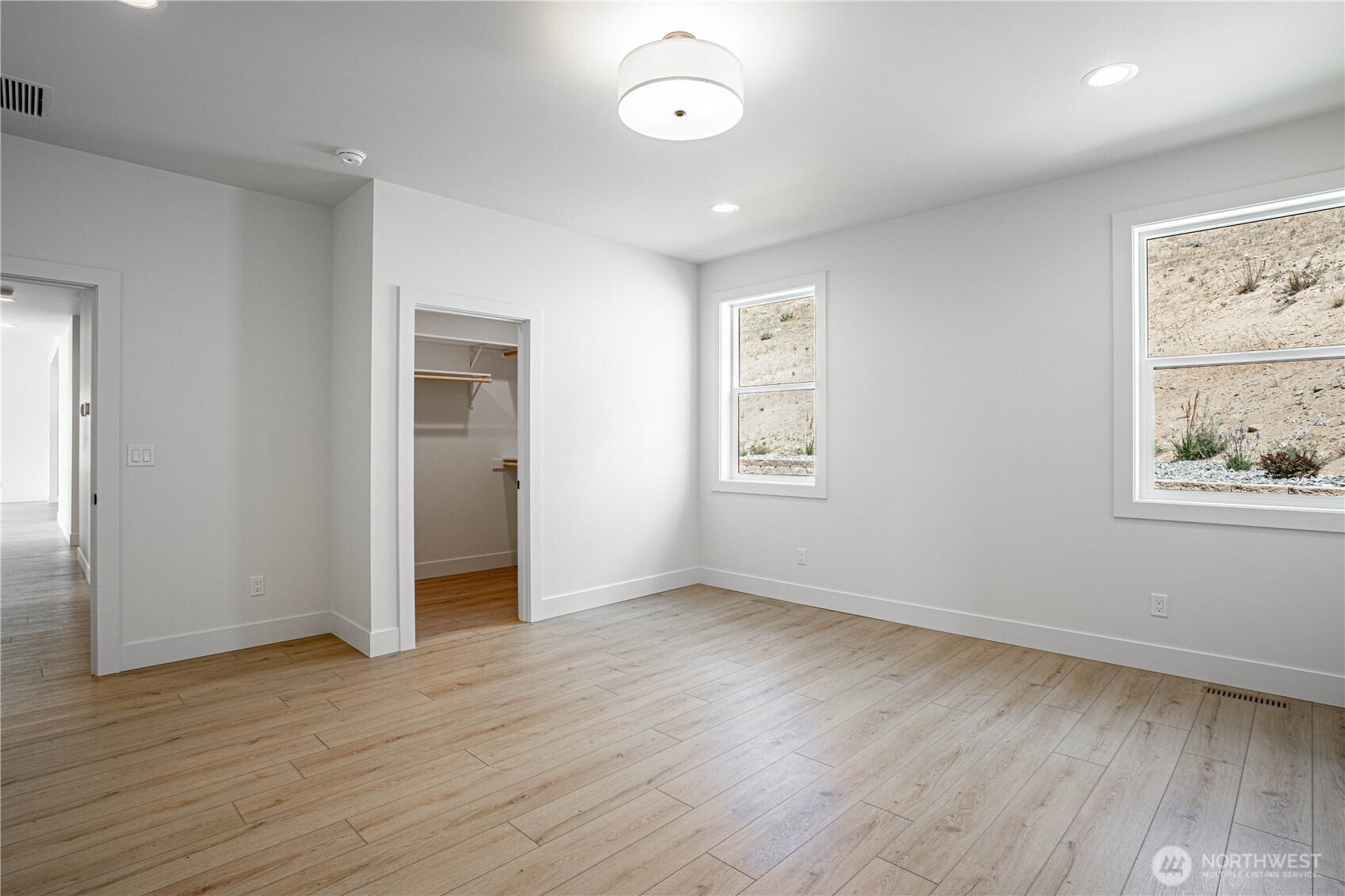 922 Long Drive Property Photo 19