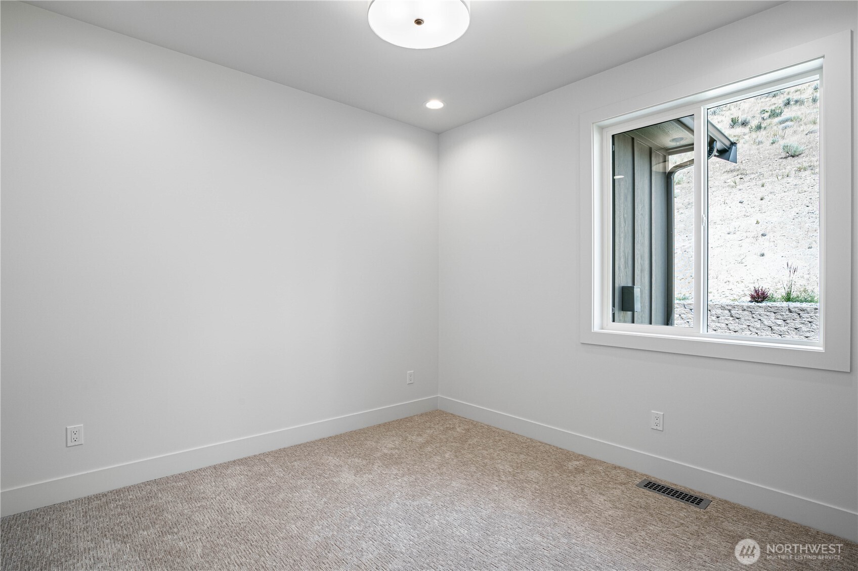 922 Long Drive Property Photo 27