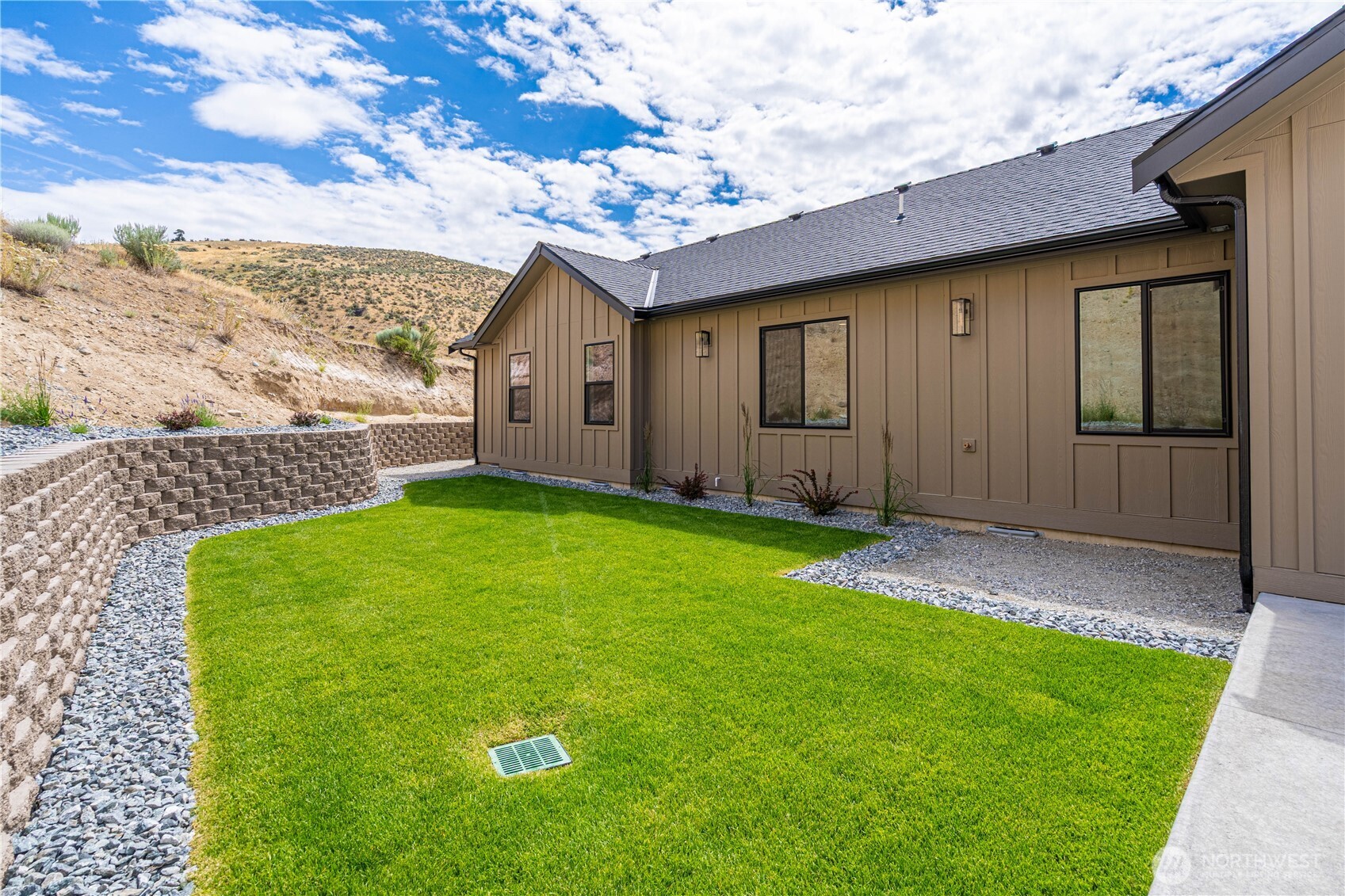 922 Long Drive Property Photo 32