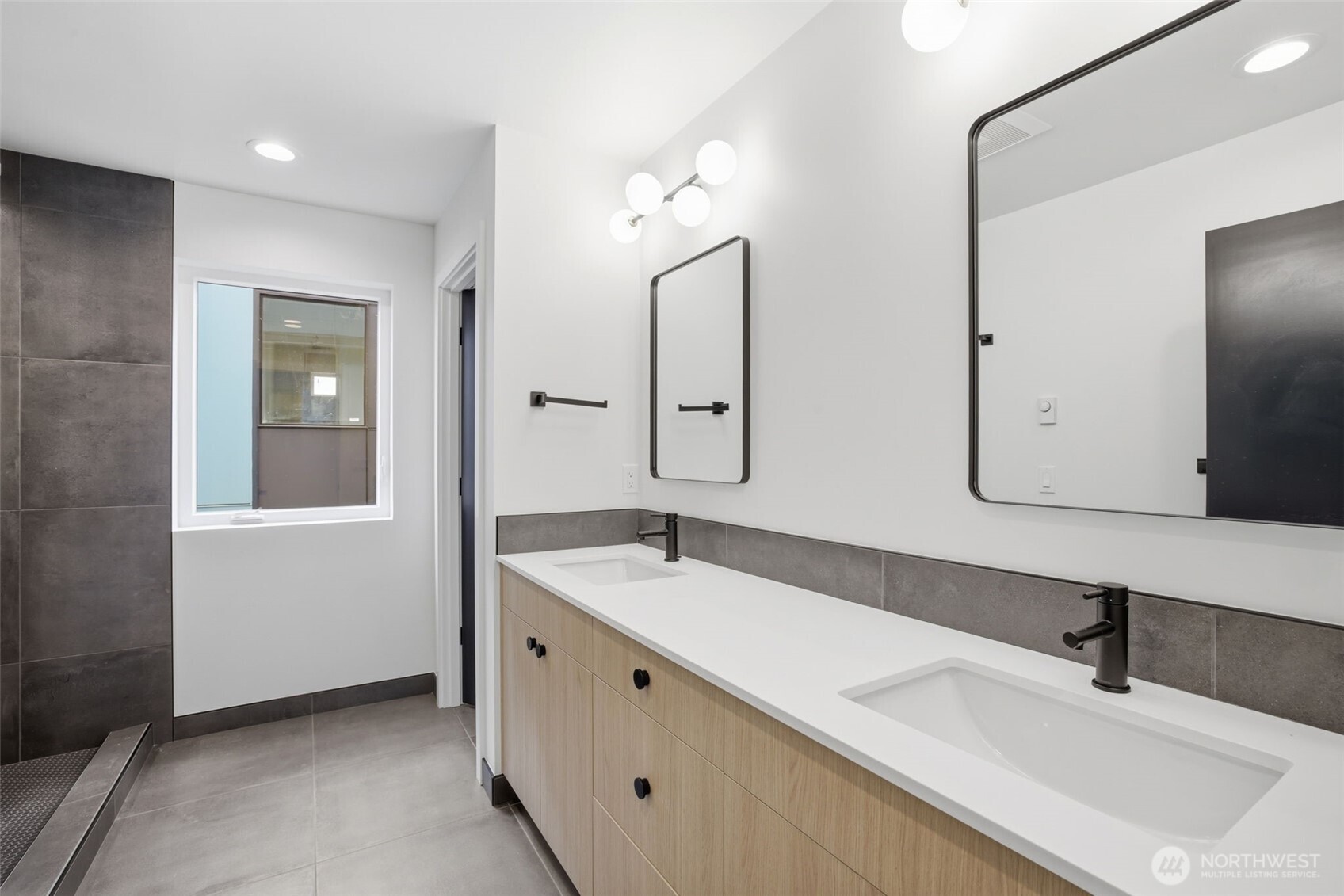 4517 35th Avenue E Property Photo 19
