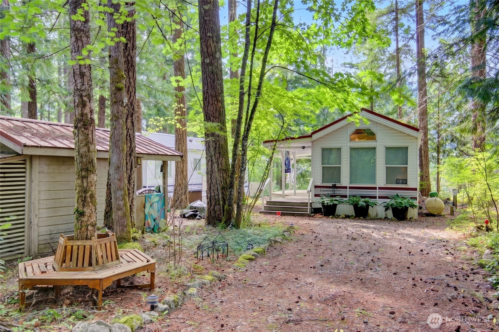 42 6 Riverside Drive Property Photo 1