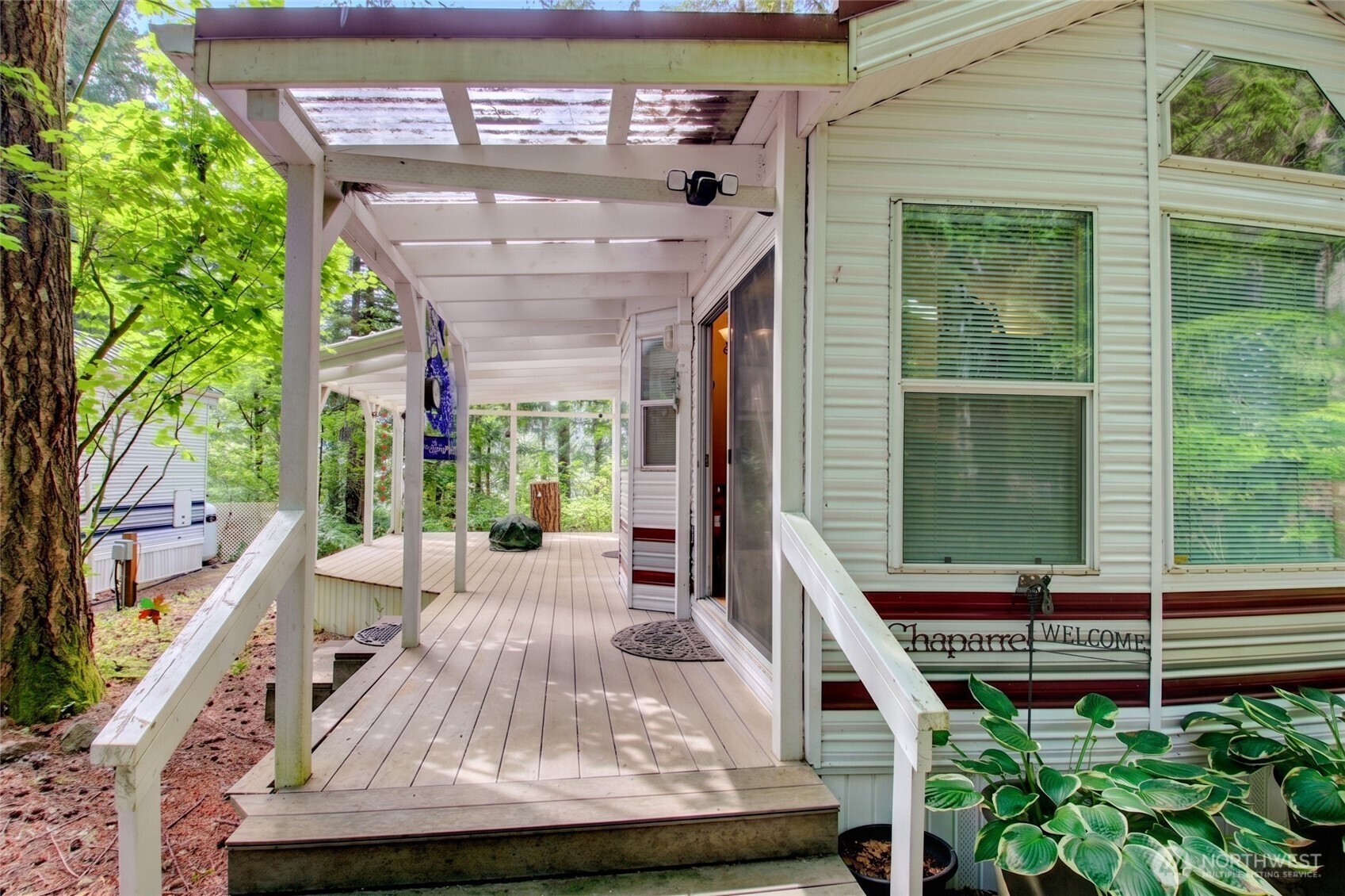 42 6 Riverside Drive Property Photo 4