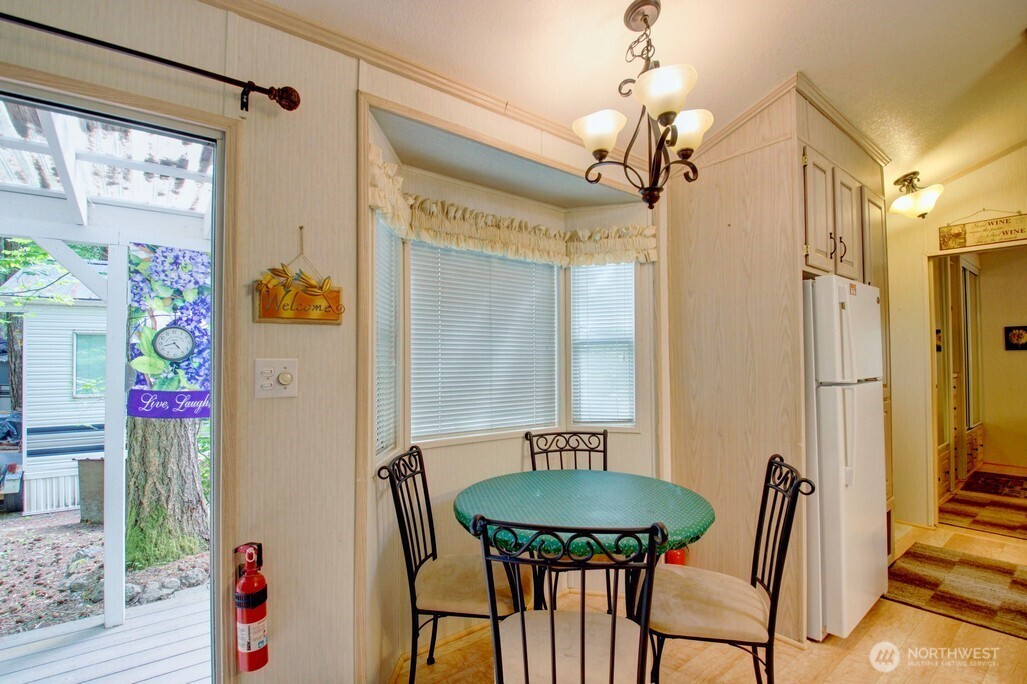 42 6 Riverside Drive Property Photo 20