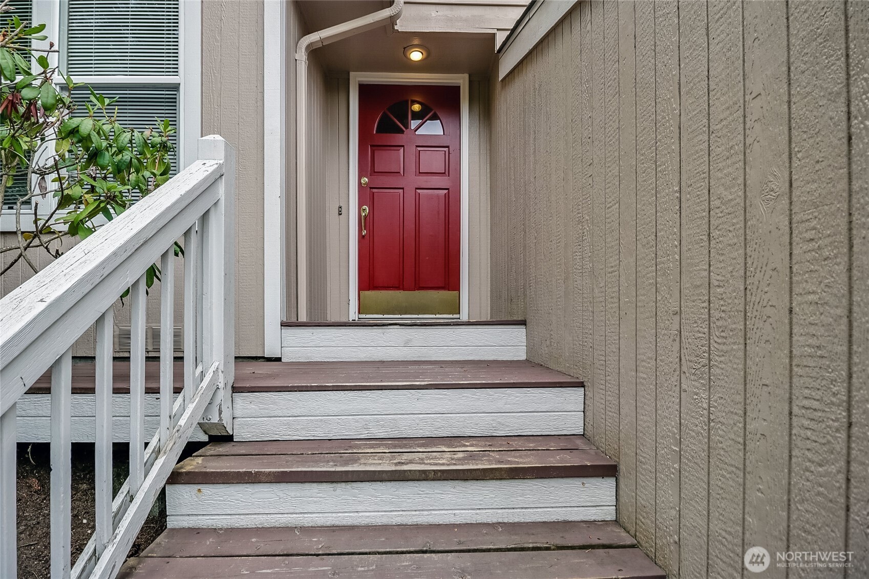 9810 116th Place Property Photo 3