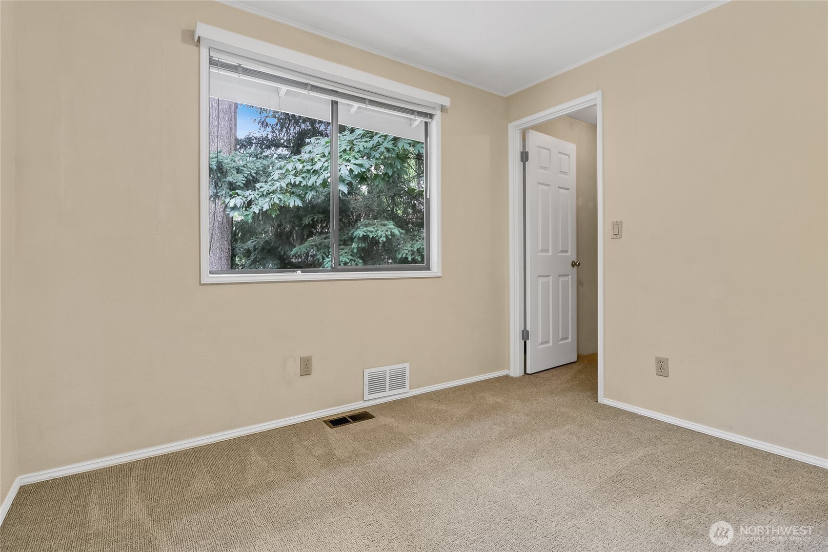 9810 116th Place Property Photo 10