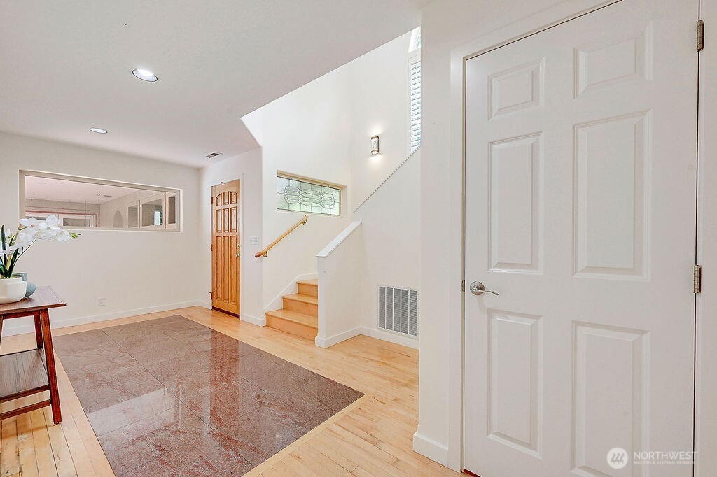 43 Windsor Lane Property Photo 5