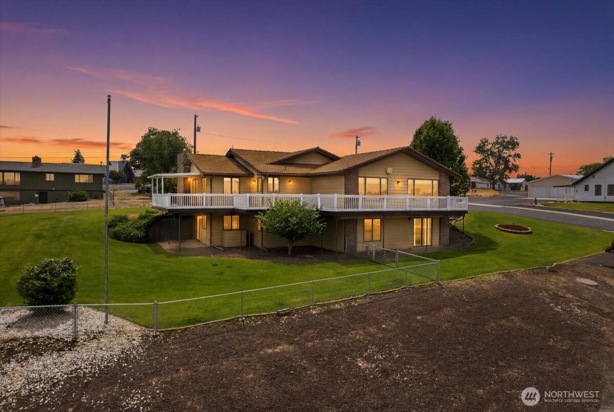 607 Brace Property Photo 1