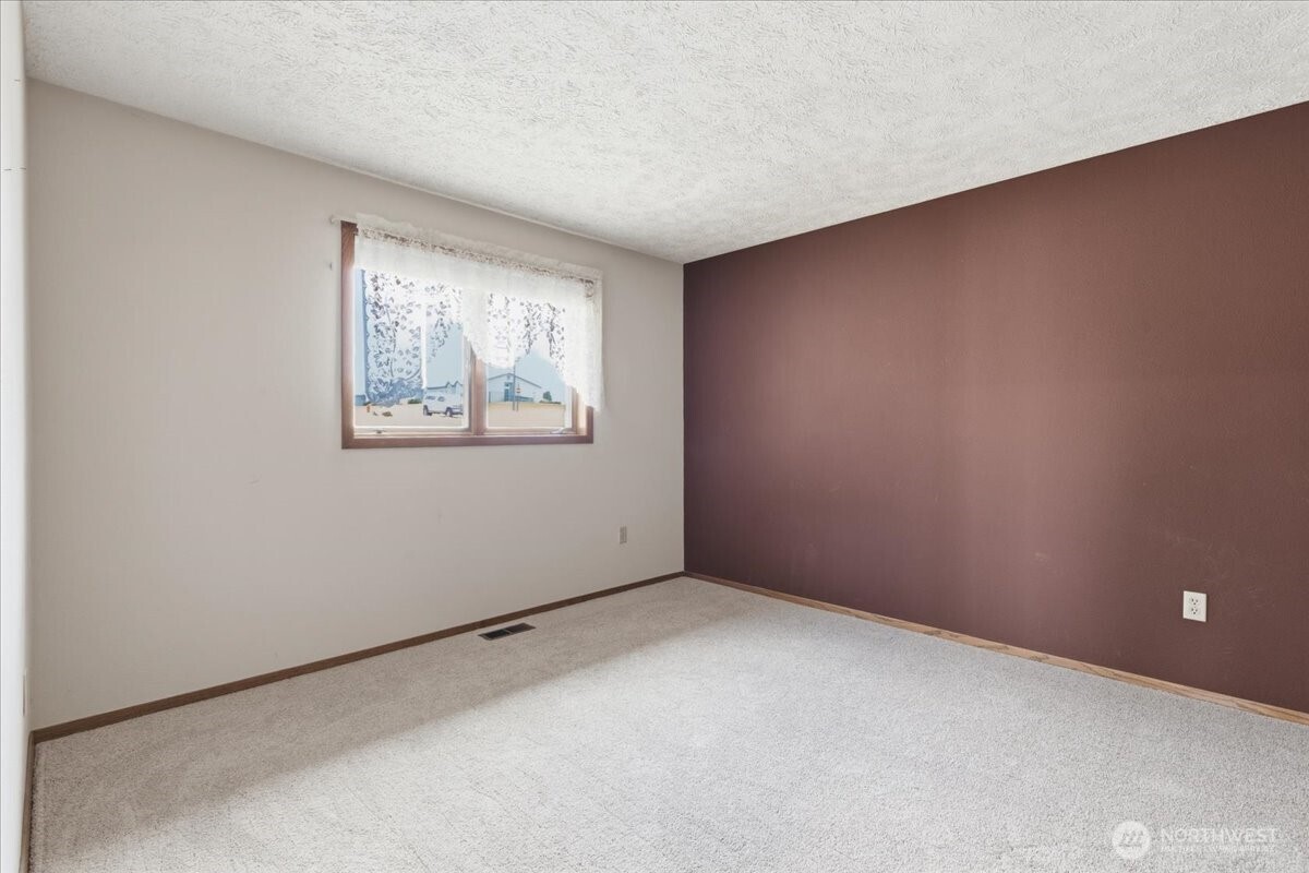 607 Brace Property Photo 25