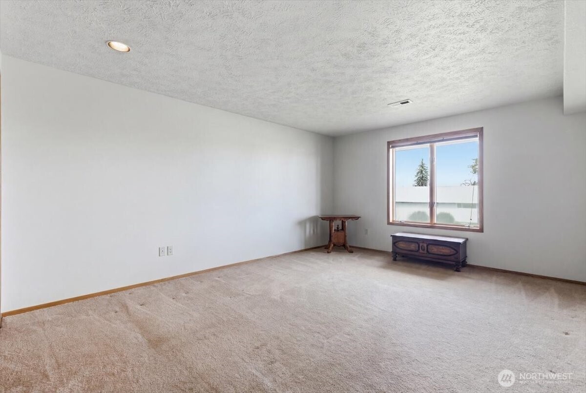607 Brace Property Photo 28