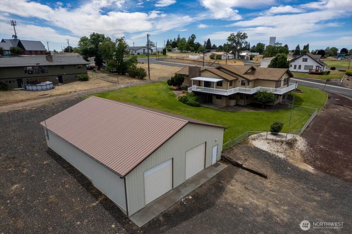 607 Brace Property Photo 35
