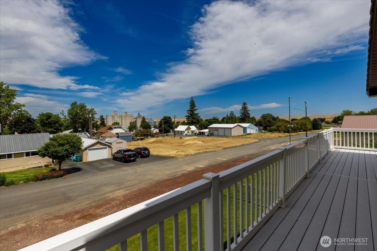 607 Brace Property Photo 38