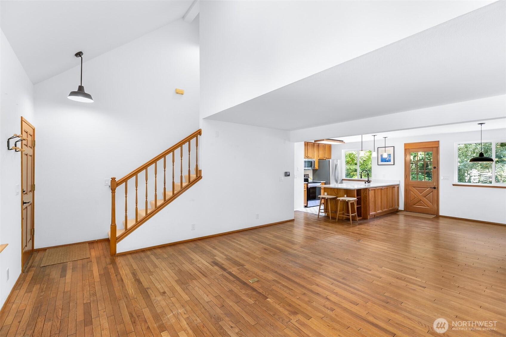 10095 Ne Knight Road Property Photo 6
