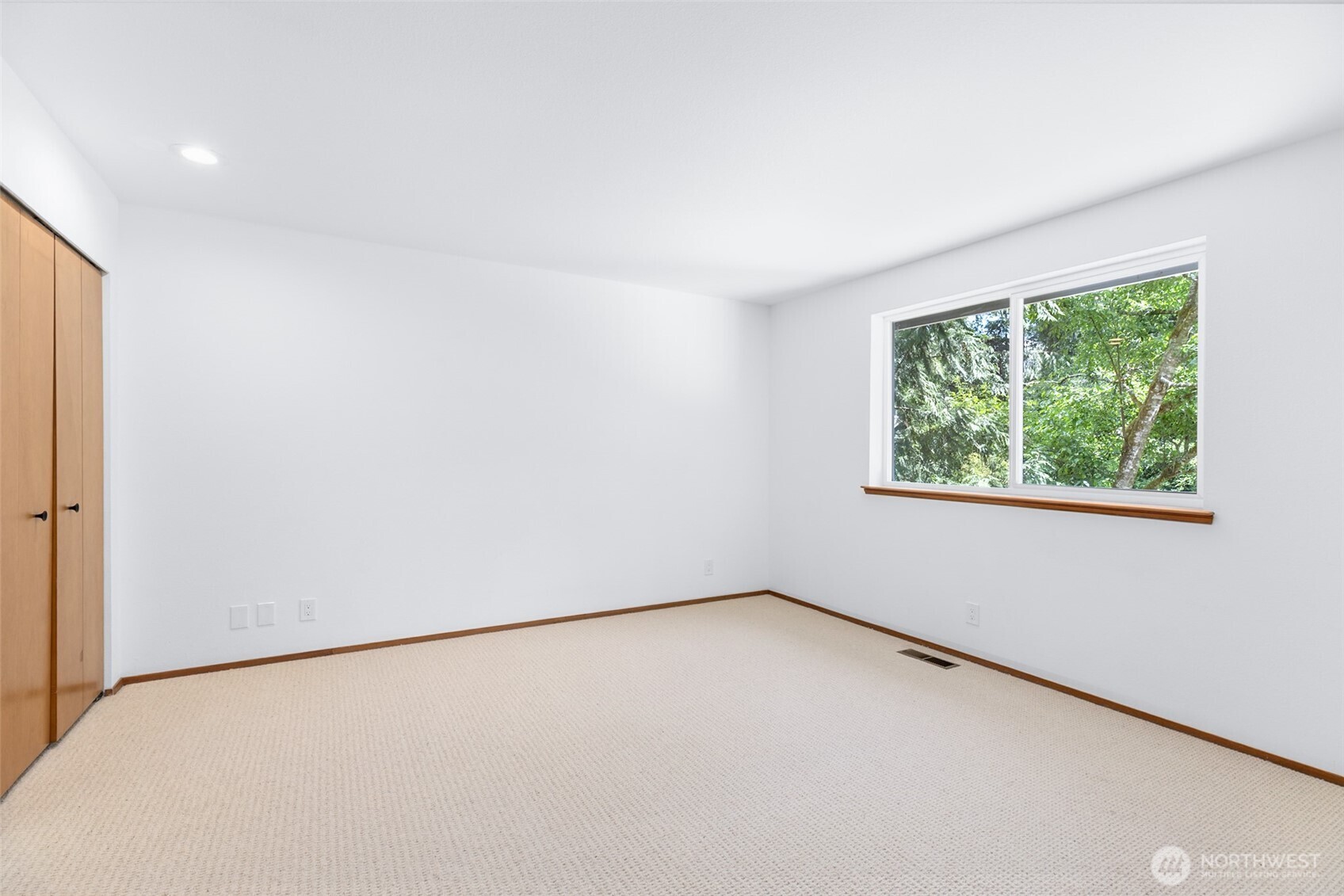 10095 Ne Knight Road Property Photo 13
