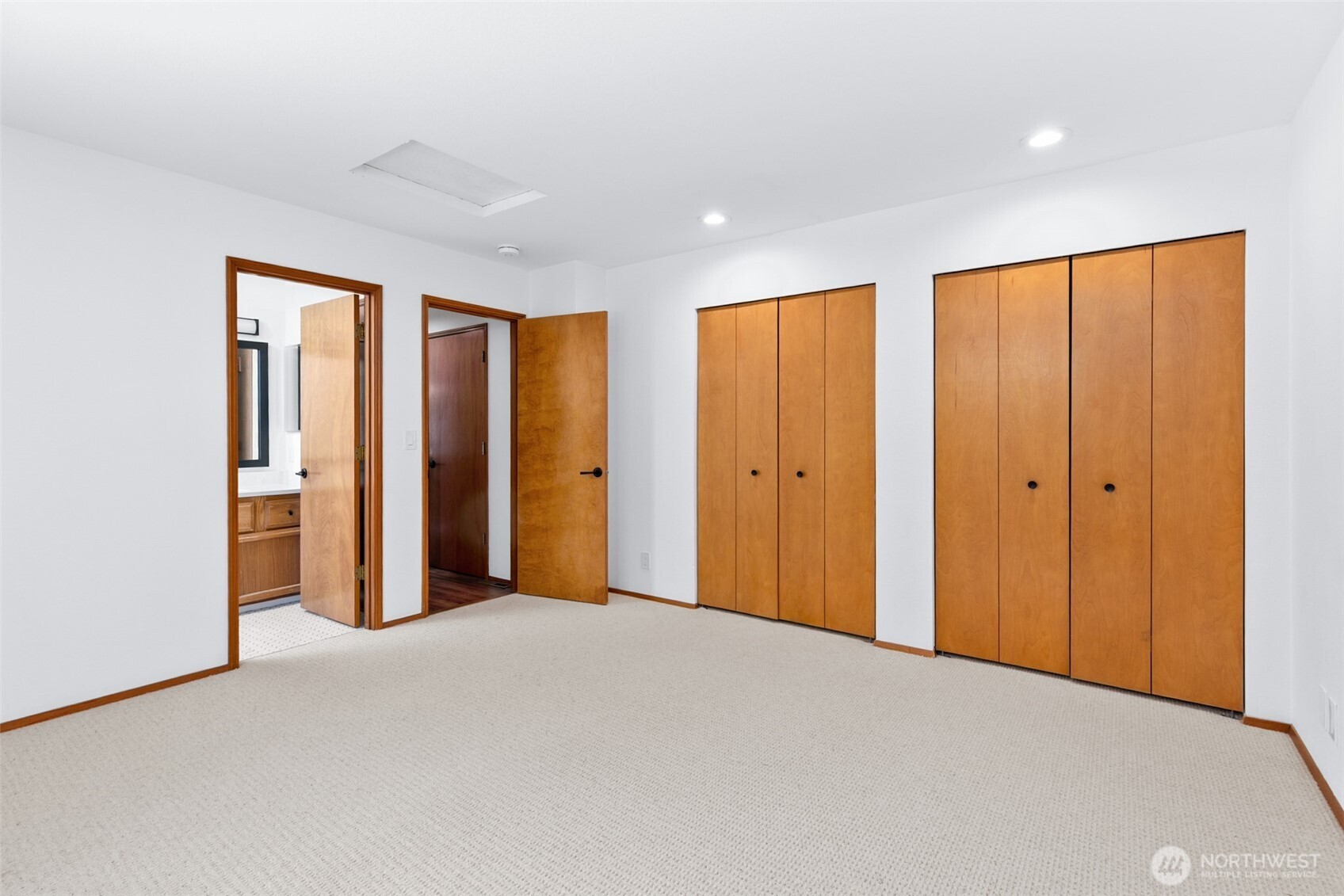 10095 Ne Knight Road Property Photo 14