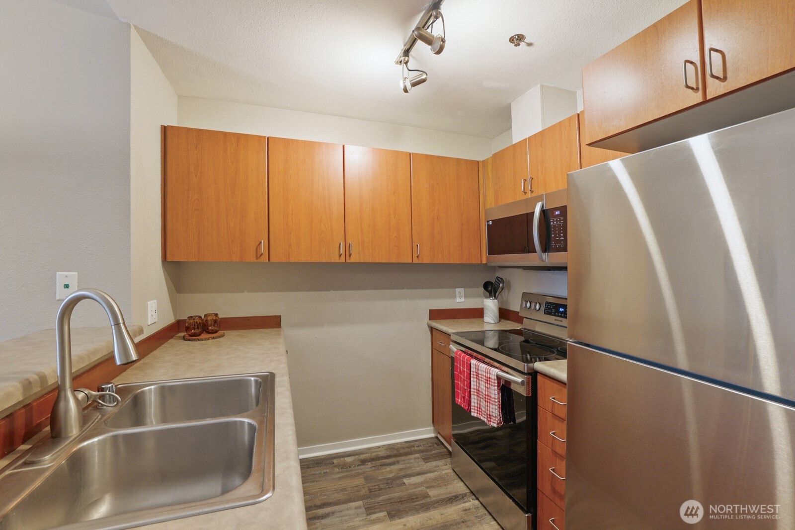 8745 Greenwood Avenue 115 Property Photo 8