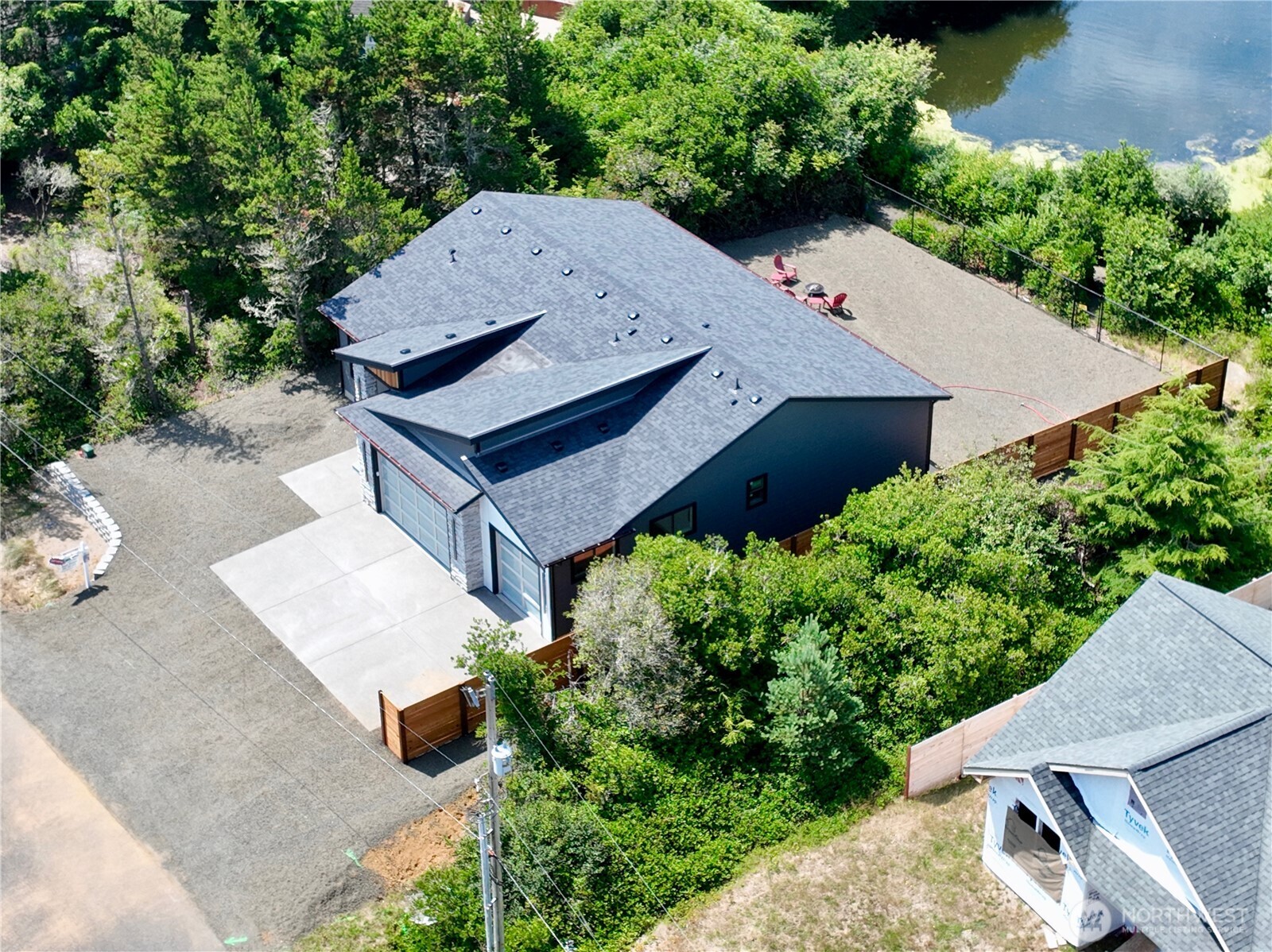 887 Texmar Avenue Property Photo 6