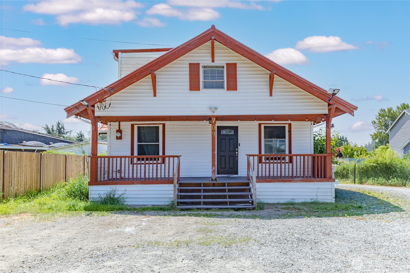 709 Celery Avenue Property Photo 1