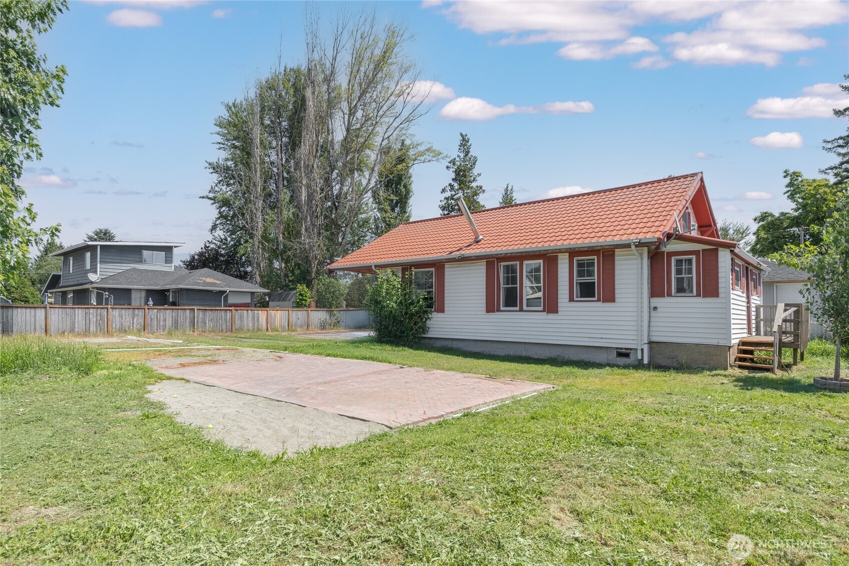 709 Celery Avenue Property Photo 28