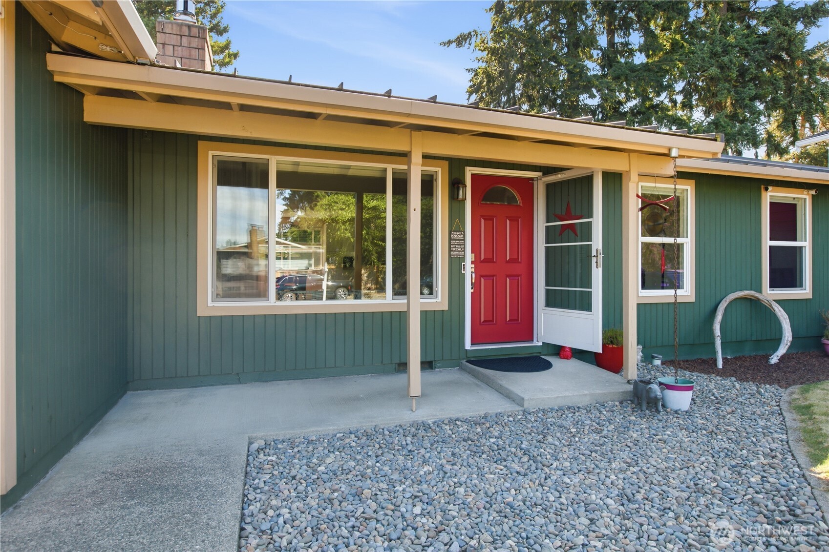 28504 23rd Avenue Property Photo 3