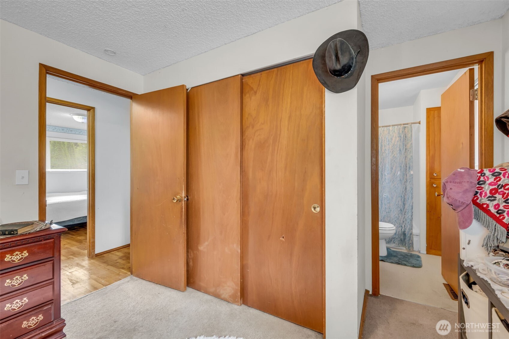 302 N 188th Street Property Photo 24