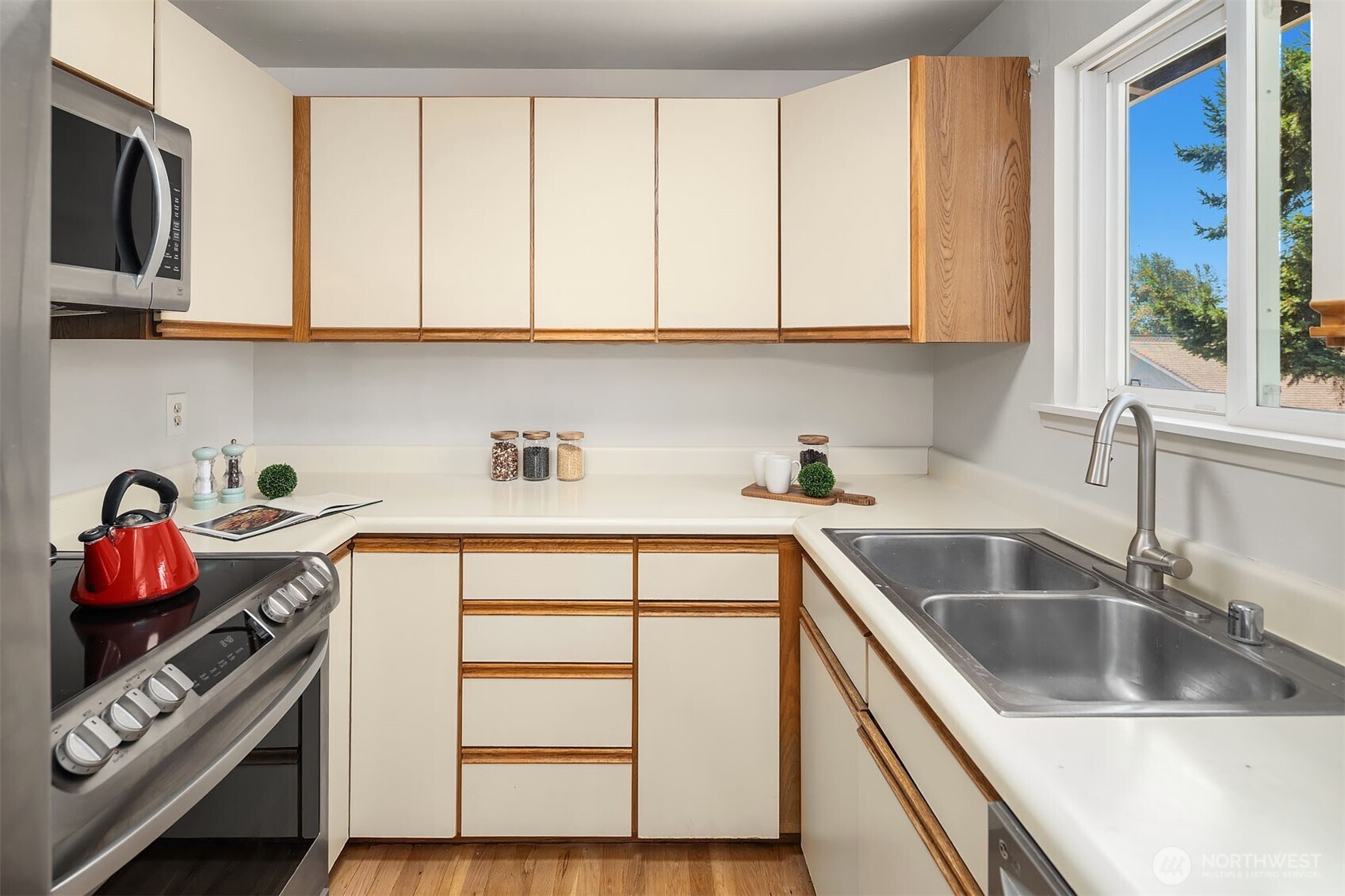 19411 136th Place Property Photo 19