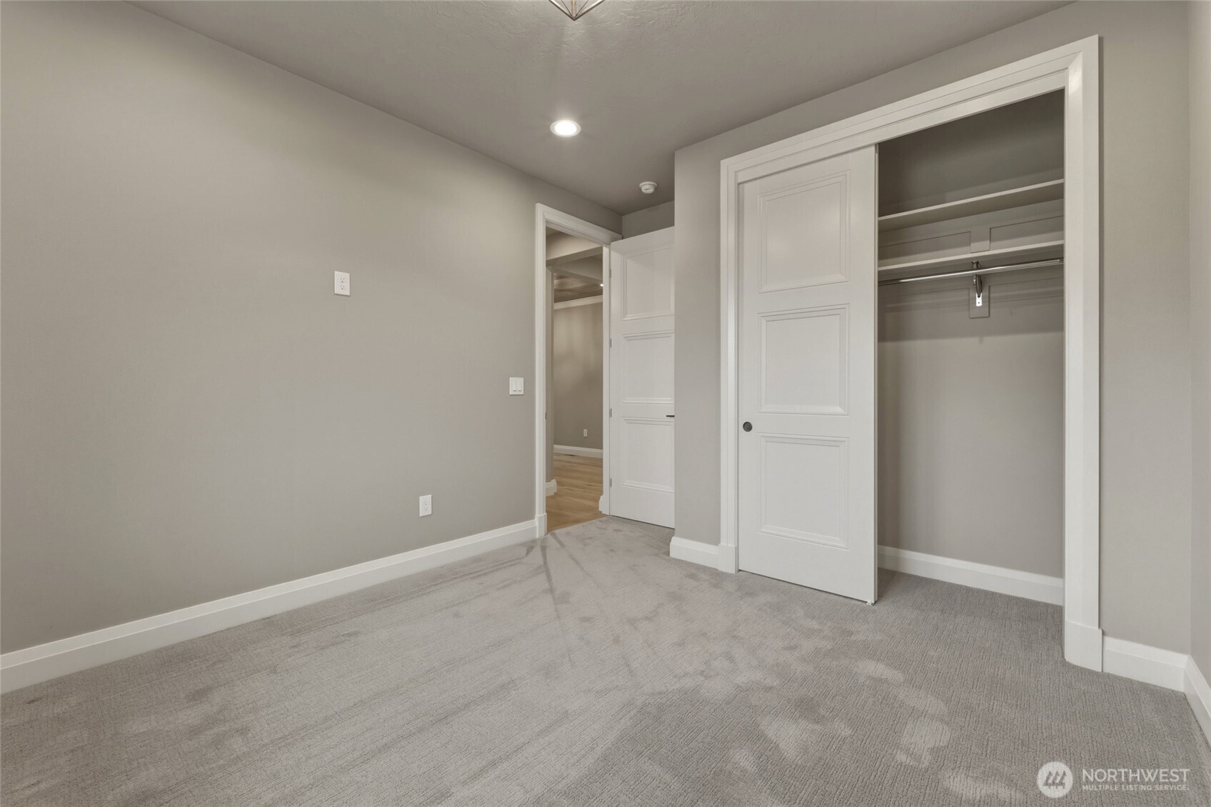 10 Ne Alpine Drive Property Photo 25