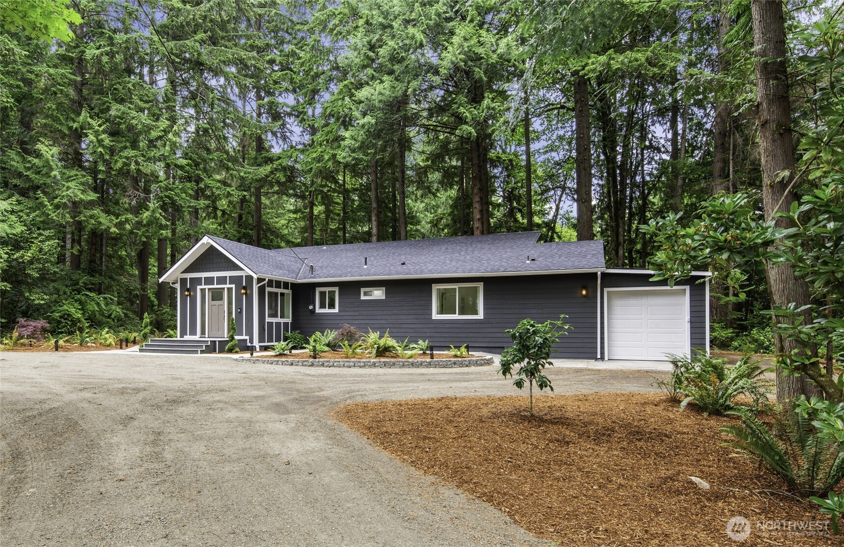 2909 144th Street Property Photo 2