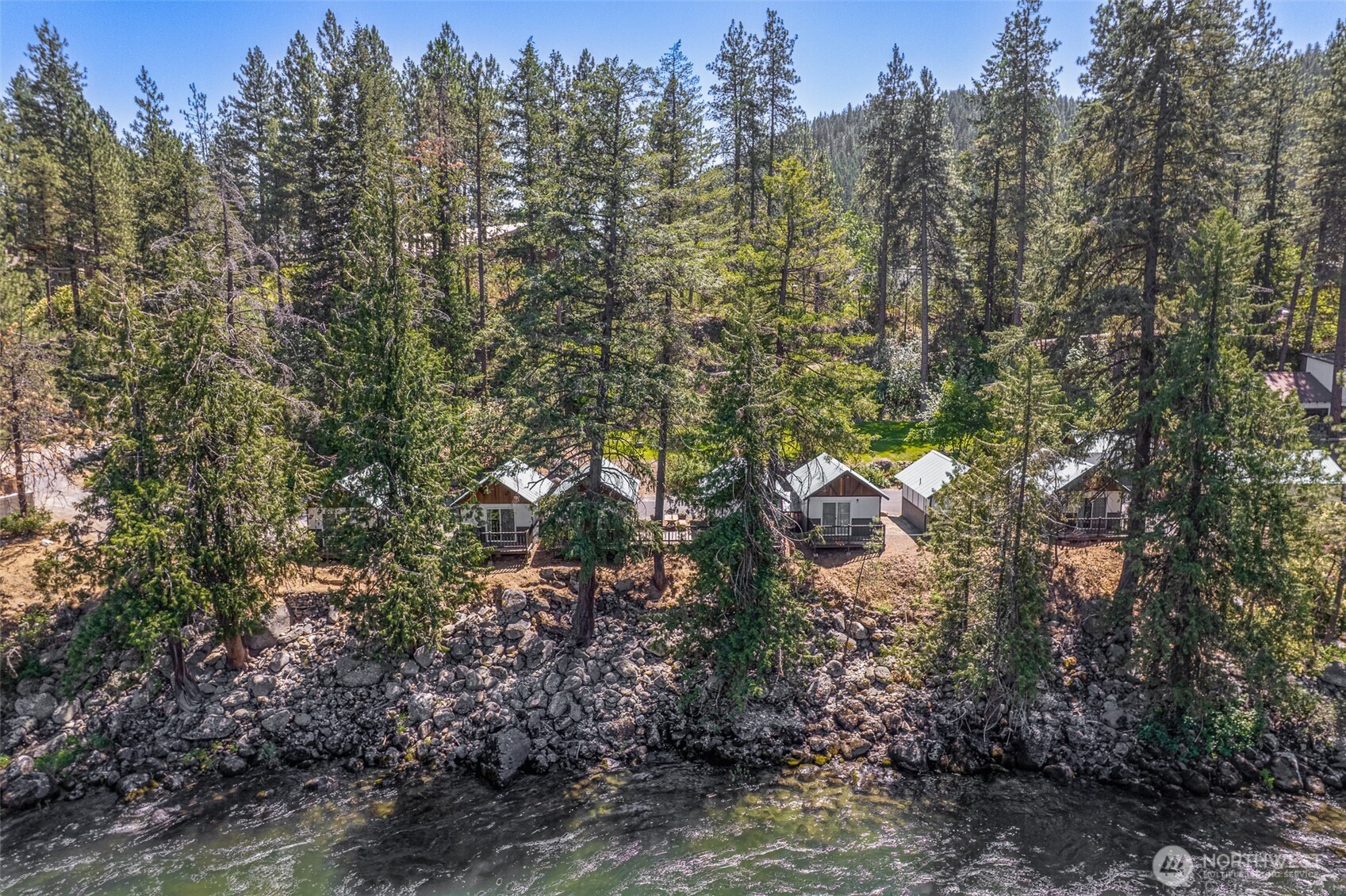 11798 Us Highway 2 Property Photo 6