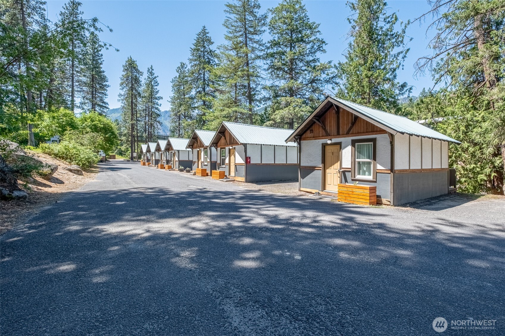 11798 Us Highway 2 Property Photo 8