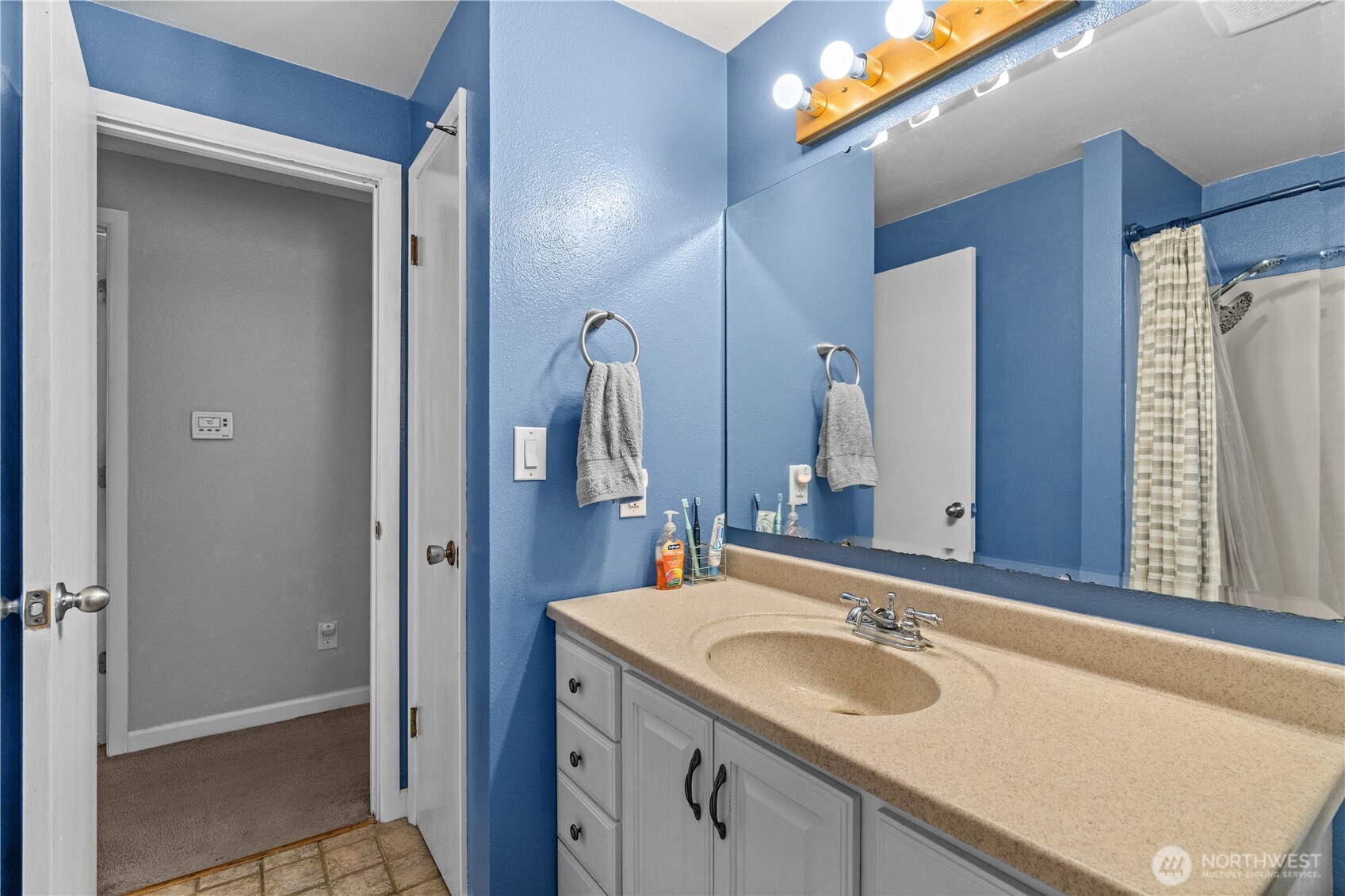 19320 Crescent Drive Property Photo 10