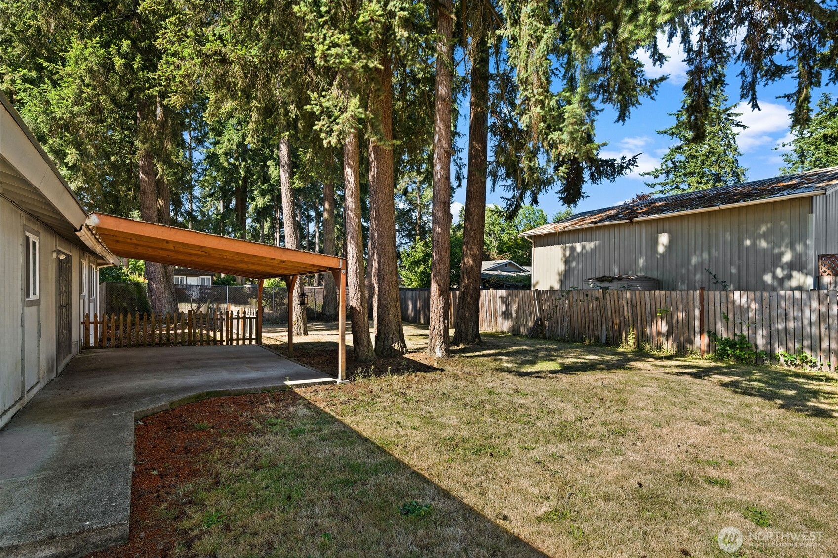 19320 Crescent Drive Property Photo 19