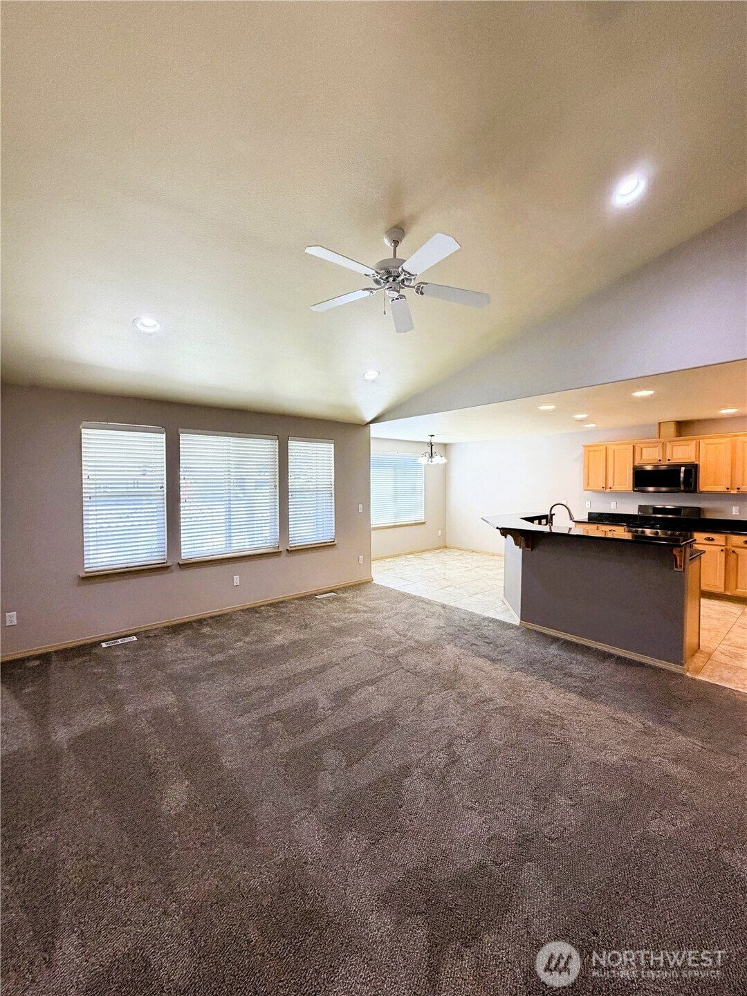 8428 Veterans Drive Property Photo 8