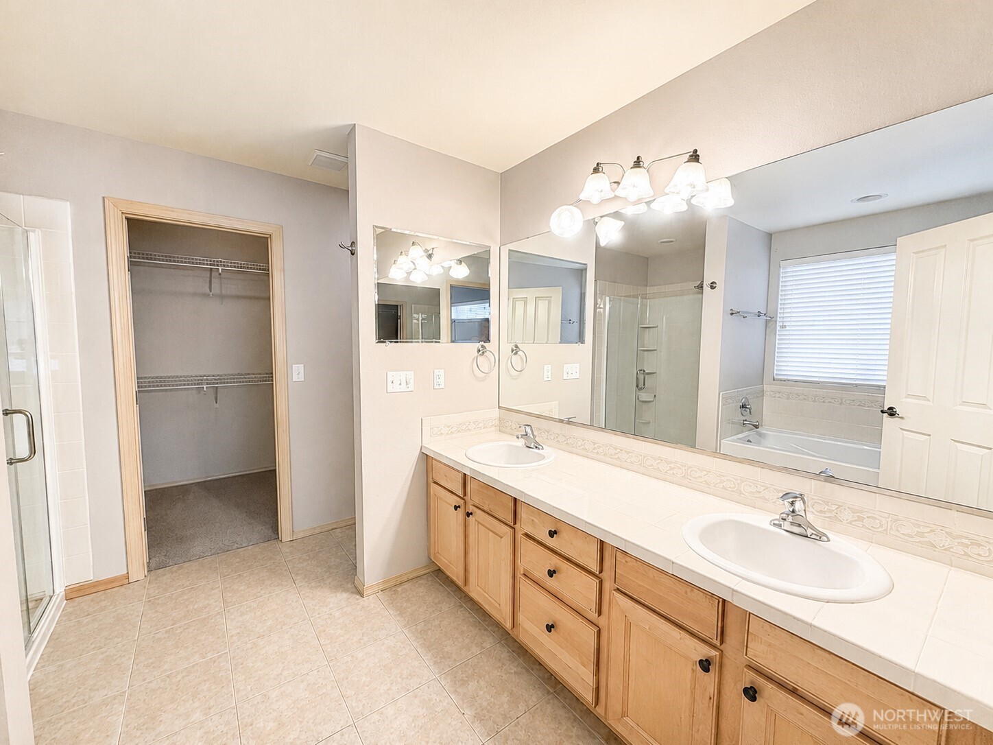 8428 Veterans Drive Property Photo 16