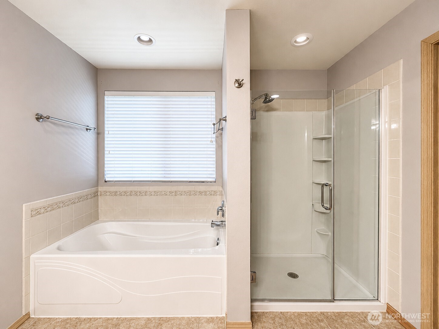 8428 Veterans Drive Property Photo 17