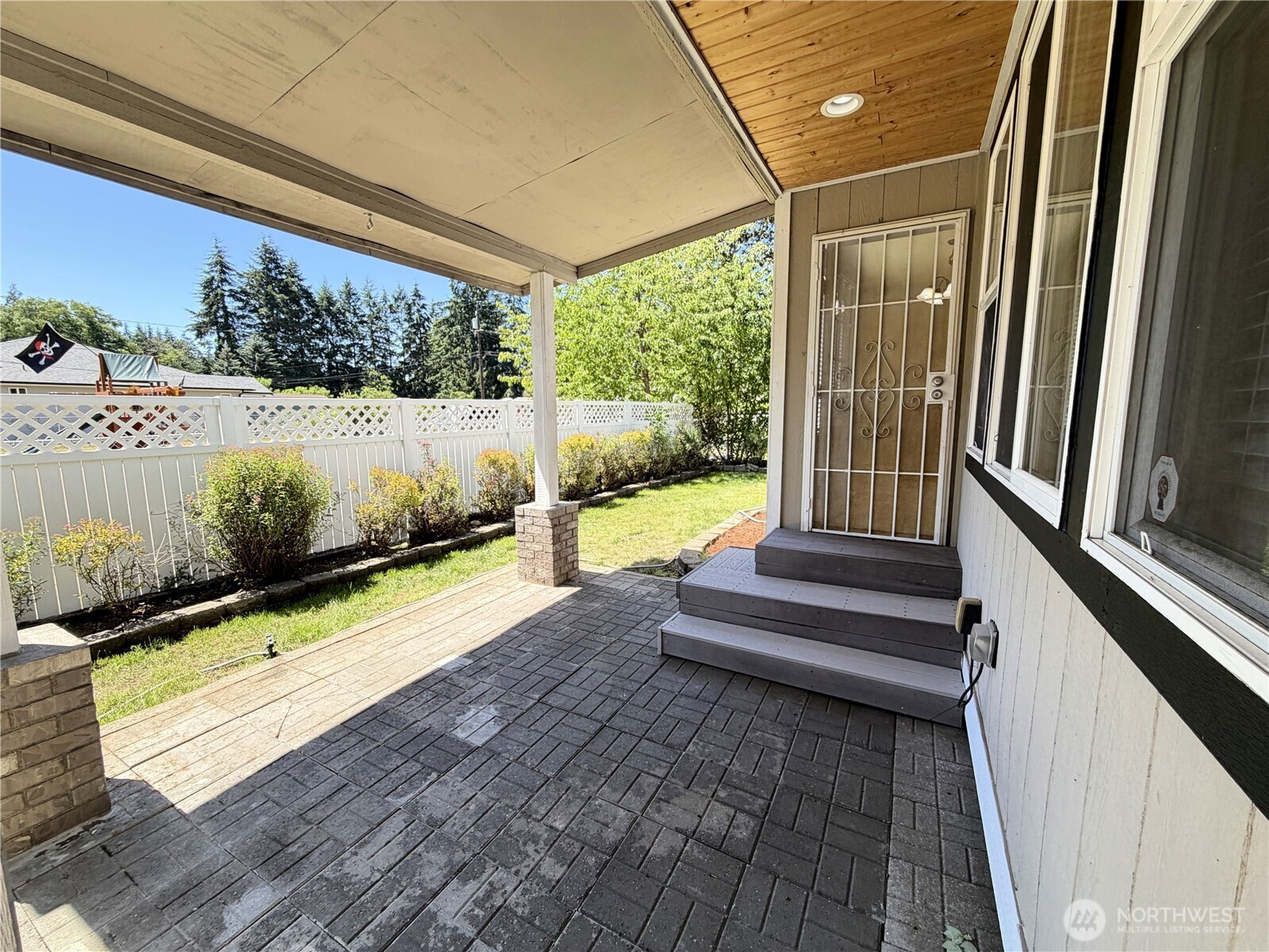 8428 Veterans Drive Property Photo 31