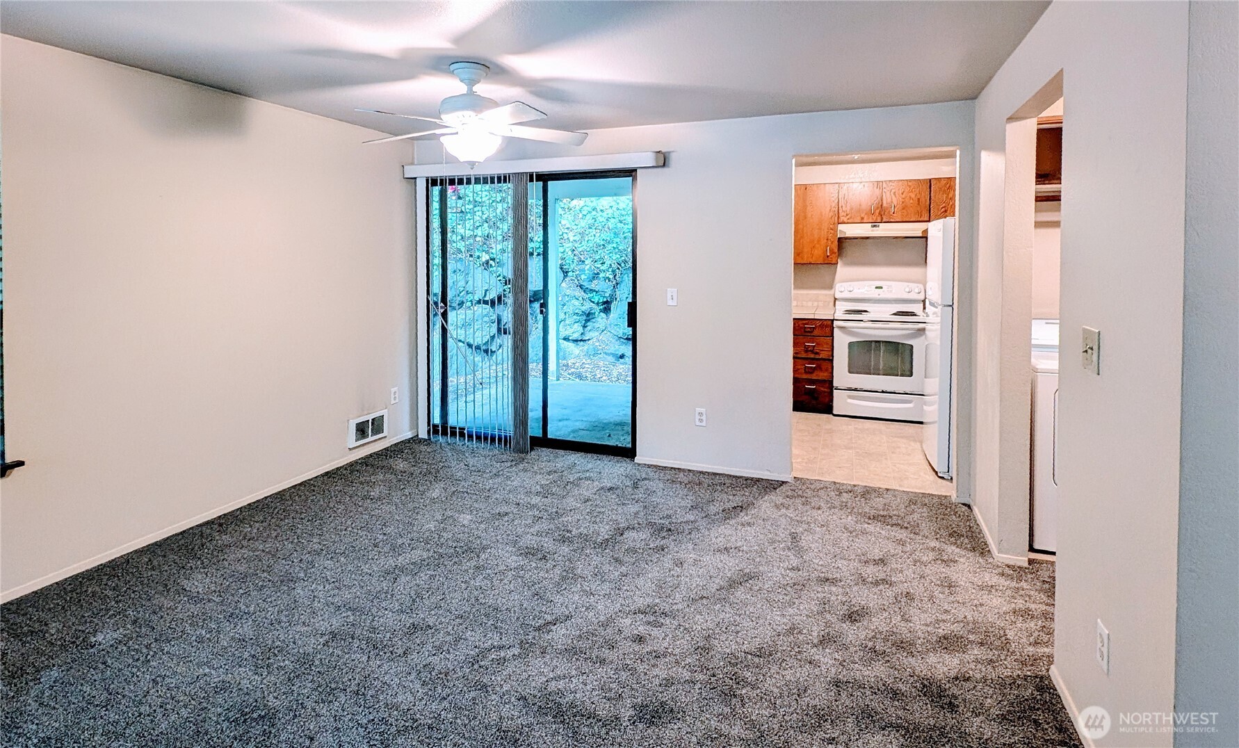 1627 Ne 199th Place Property Photo 3