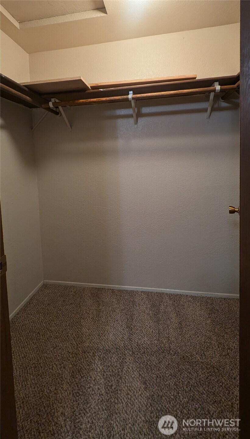 1627 Ne 199th Place Property Photo 17