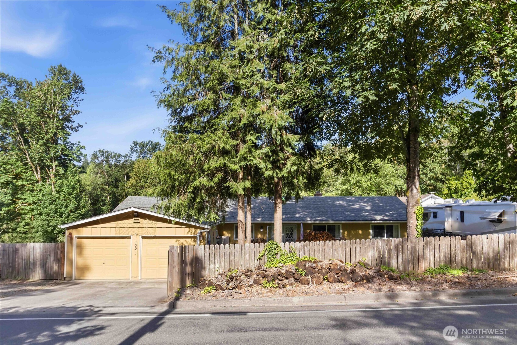 109 Alpha Drive Property Photo 3