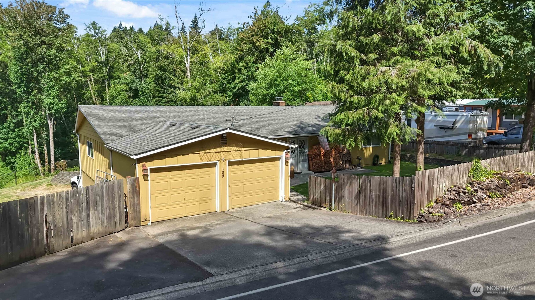 109 Alpha Drive Property Photo 4