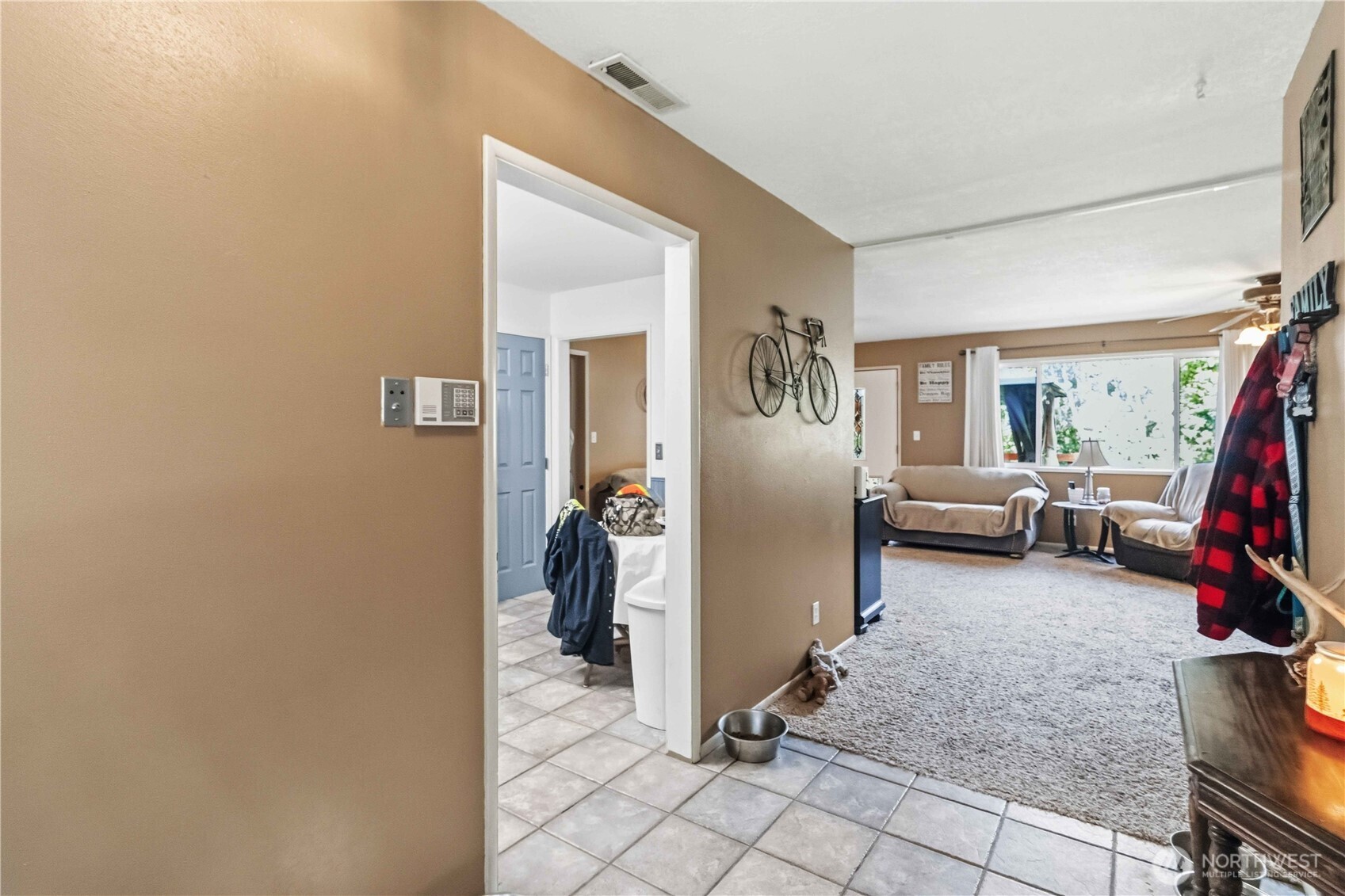 109 Alpha Drive Property Photo 6
