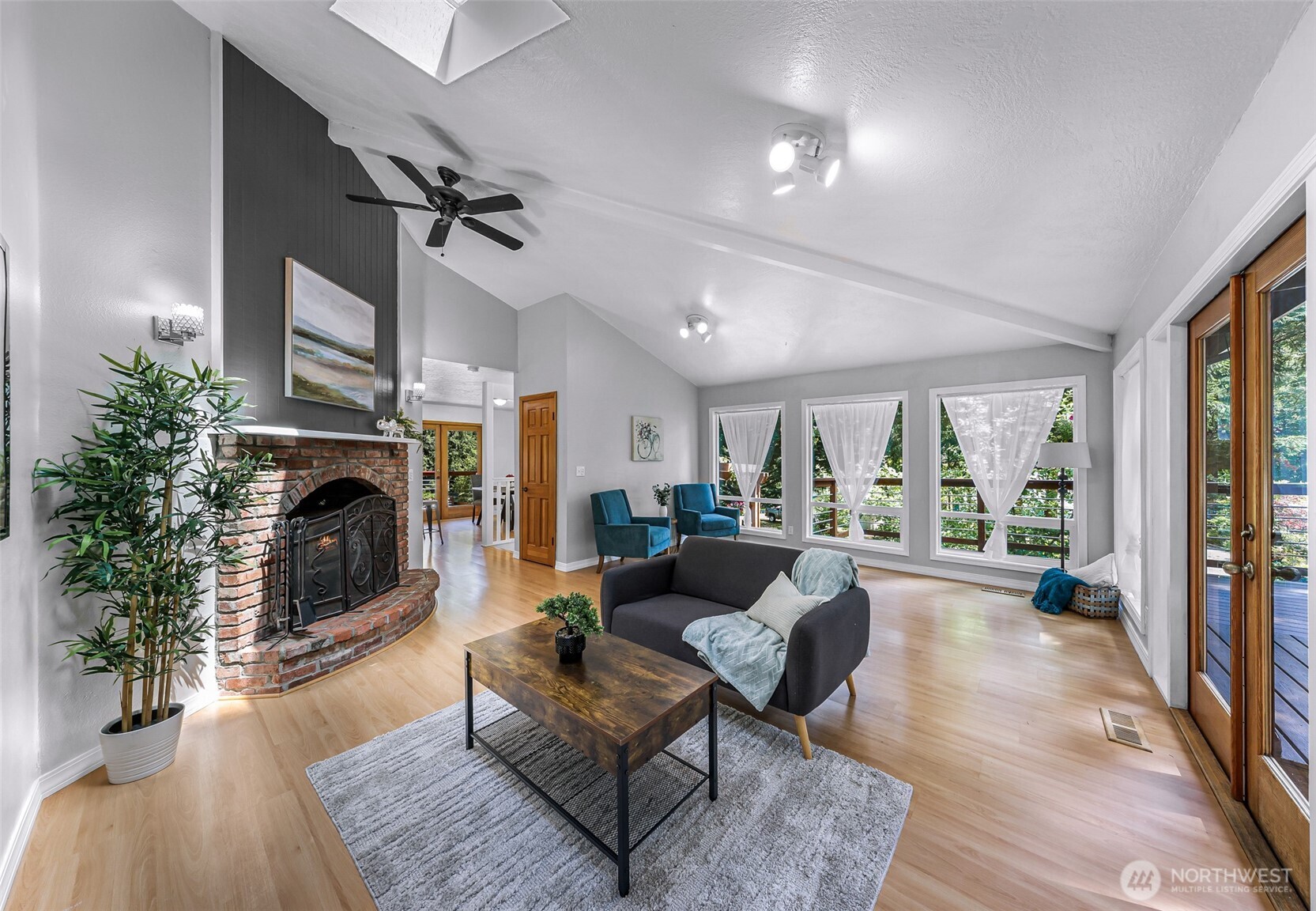 400 Sudden Valley Drive Property Photo 4