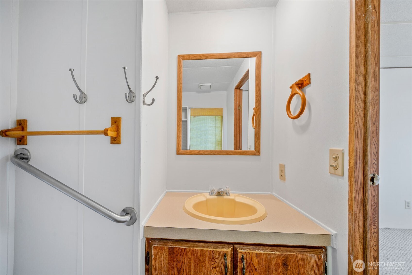 4045 49th Avenue 14 Property Photo 15