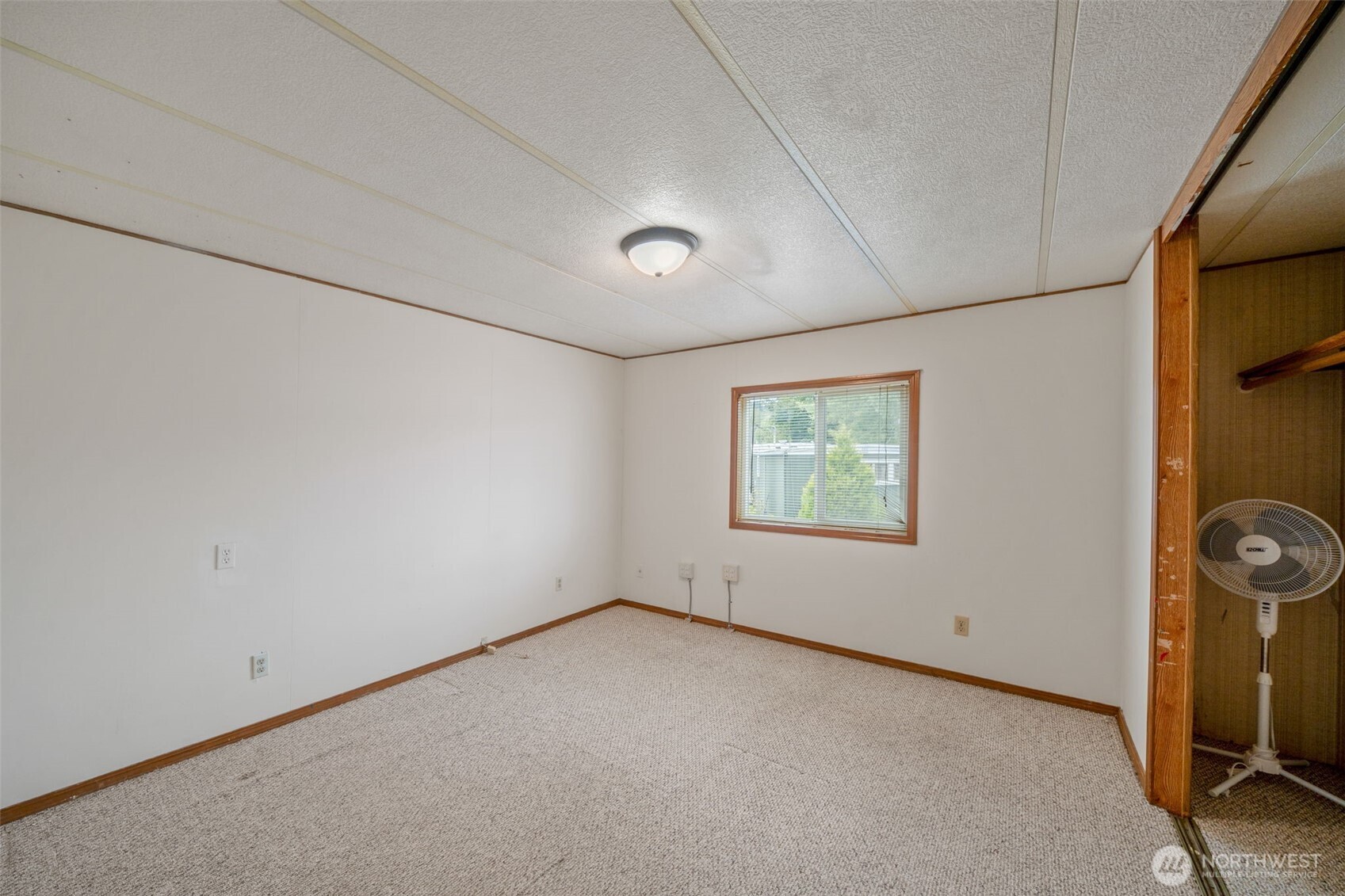 4045 49th Avenue 14 Property Photo 17