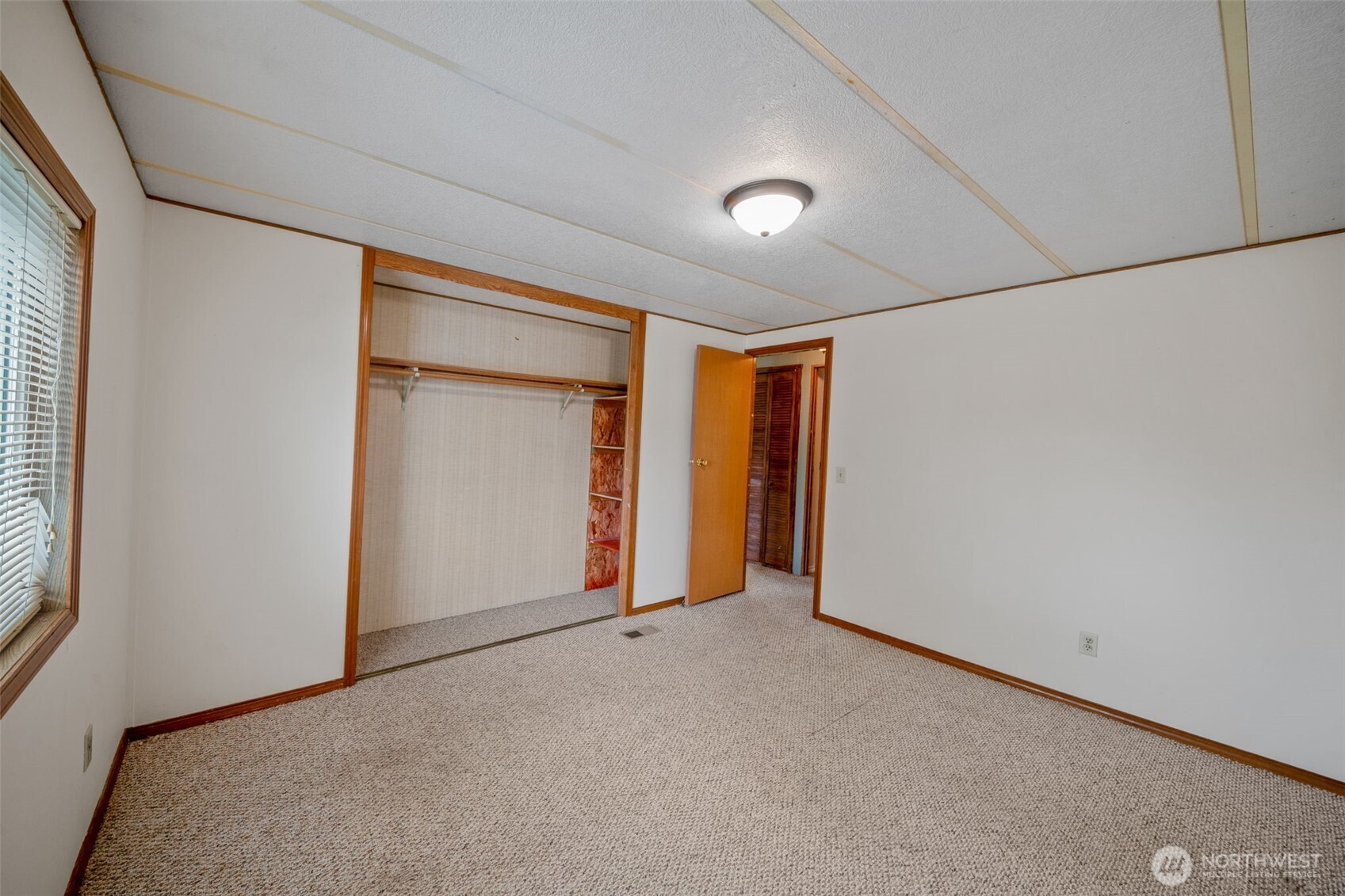4045 49th Avenue 14 Property Photo 18